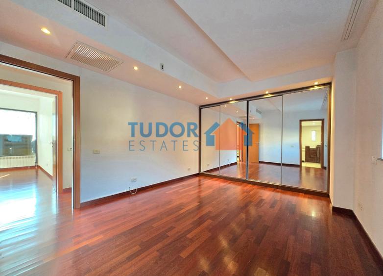 Apartament cu 4 camere decomandat, mobilat în Șoseaua Nordului