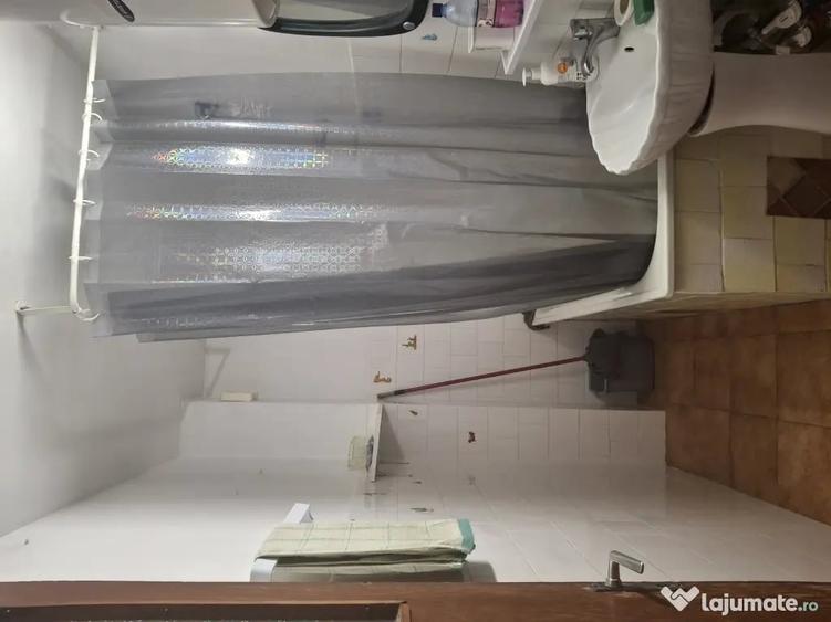 Apartament cu 3 camere decomandat în 13 Septembrie