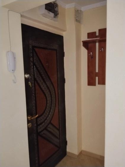 Apartament cu 2 camere semidecomandat în Viziru 1