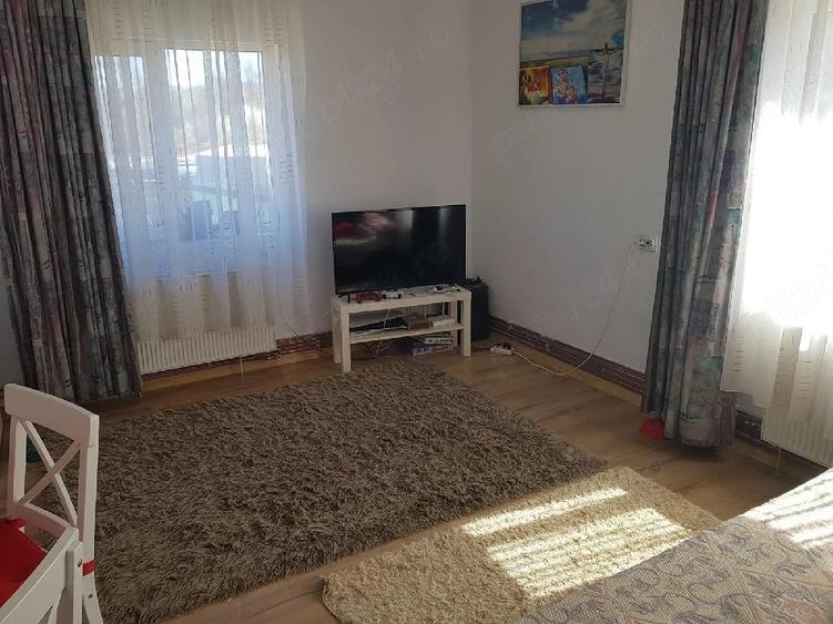 Casă cu Teren 800 Mp în Șura Mare