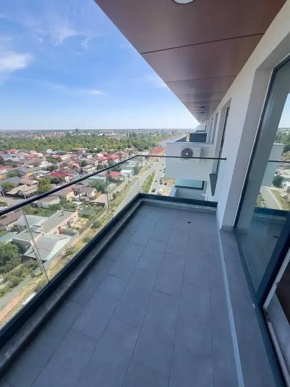 Apartament cu 4 camere semidecomandat în Titan