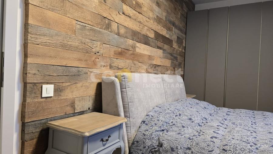Apartament de închiriat | 4 camere, 2 băi | Central, zona UMF - 13