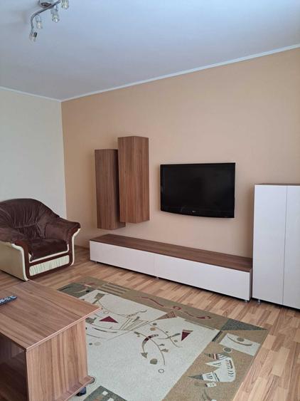 Apartament cu 2 camere decomandat în Mihai Viteazul