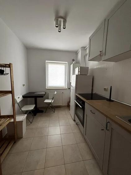 Apartament cu 2 camere semidecomandat în Exterior Vest