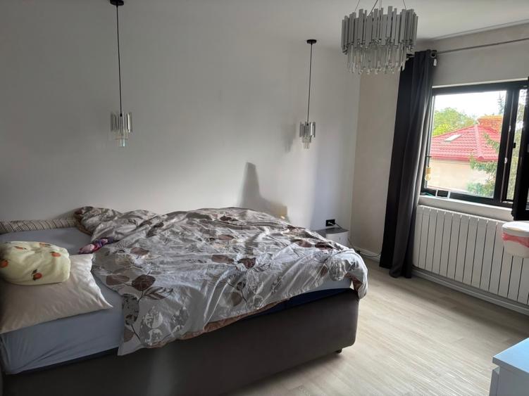 Apartament cu 3 camere decomandat în Periș