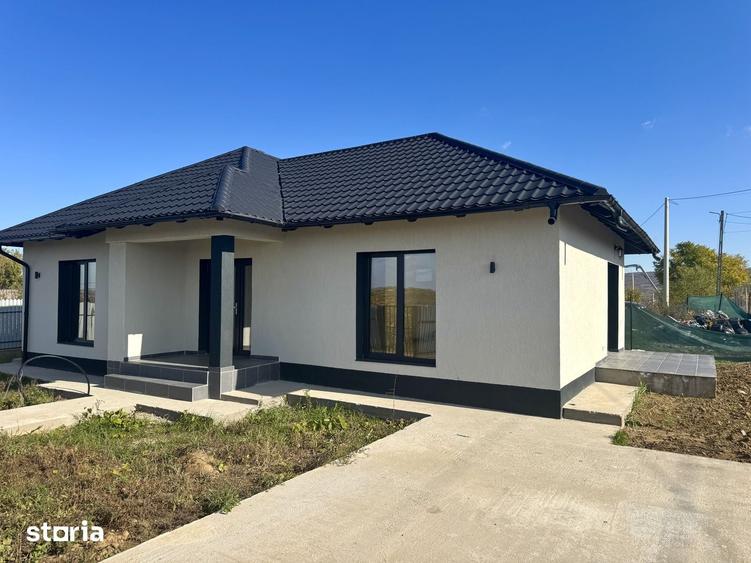 Casă cu 3 camere cu Teren 700 Mp în Bucium