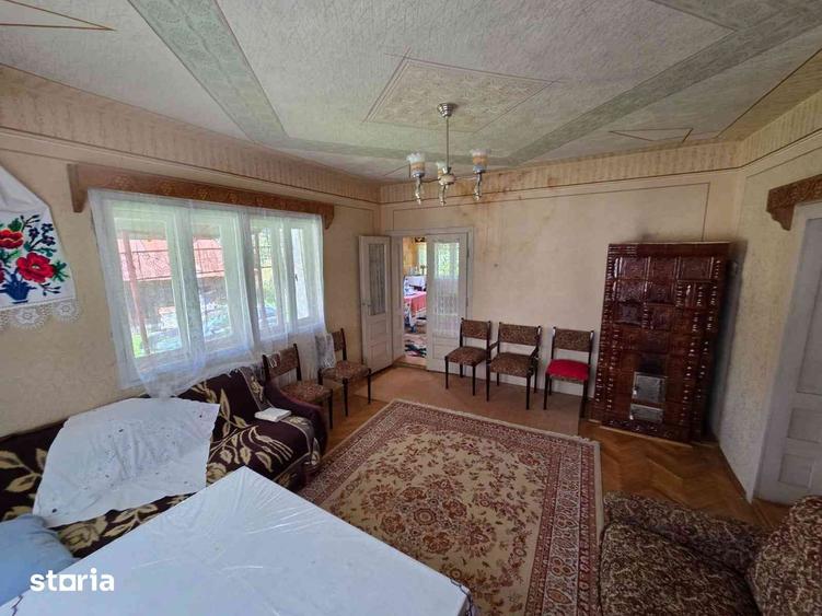 Casă cu 4 camere cu Teren 1278 Mp în Șișești
