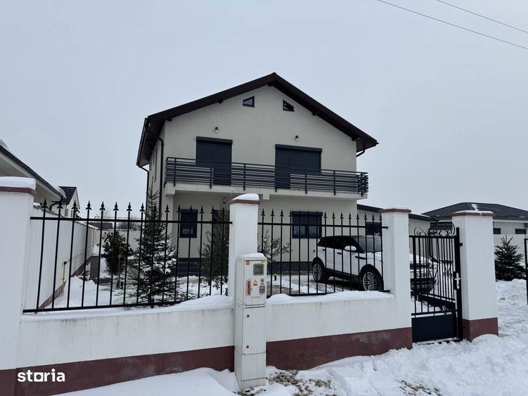 Casă cu 3 camere cu Teren 500 Mp în Domnești