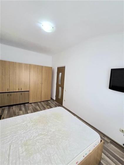 Apartament cu 2 camere semidecomandat în Km 4-5