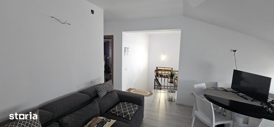 Casă cu 5 camere cu Teren 200 Mp în Central