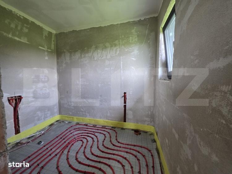 Casă cu 4 camere cu Teren 800 Mp în Amați