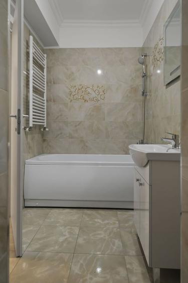 Apartament cu 2 camere decomandat în Moșilor