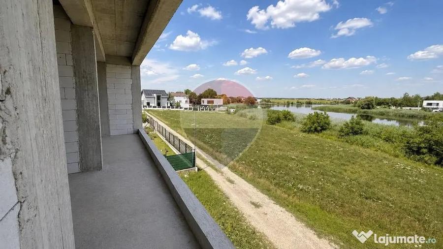 Casă cu 5 camere cu Teren 420 Mp în Corbeanca