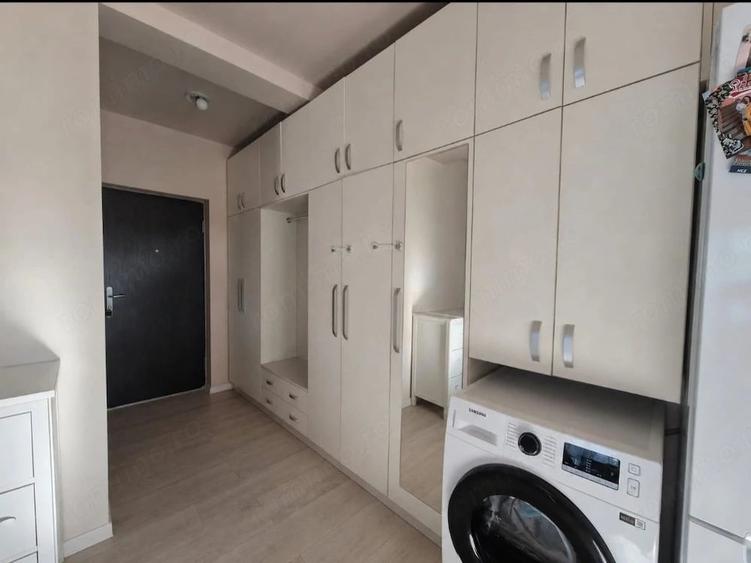 Apartament cu 2 camere decomandat în Girocului