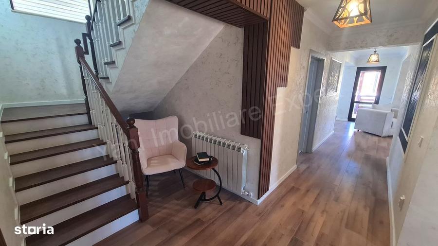 Casă cu 4 camere în Curtea de Argeș
