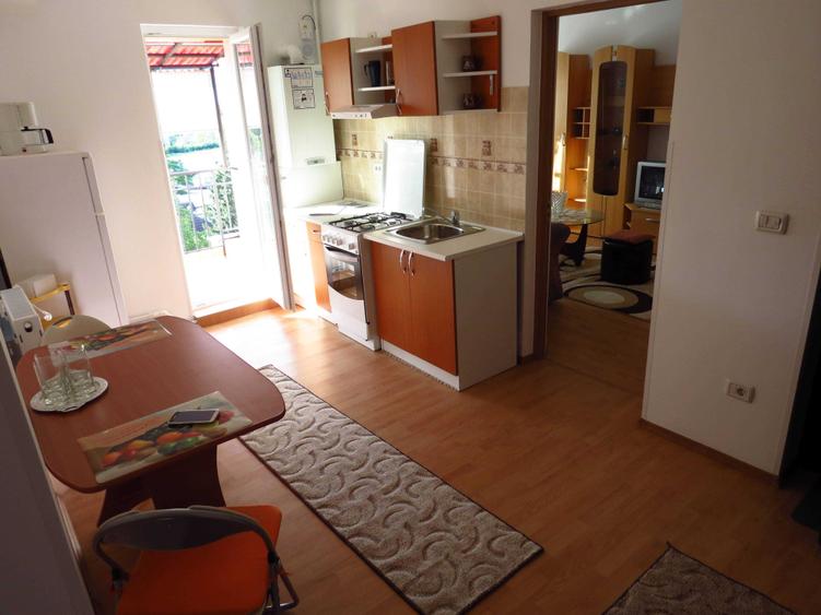 Apartament cu 2 camere decomandat în Lipovei