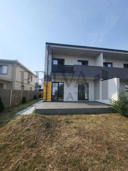 Duplex cu 4 camere cu Canalizare în Dumbrăvița