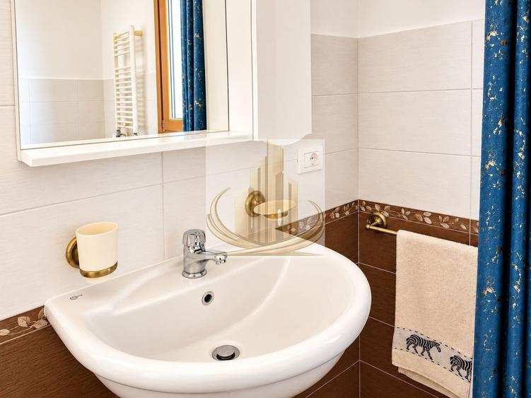 Apartament cu 2 camere semidecomandat, mobilat în Central