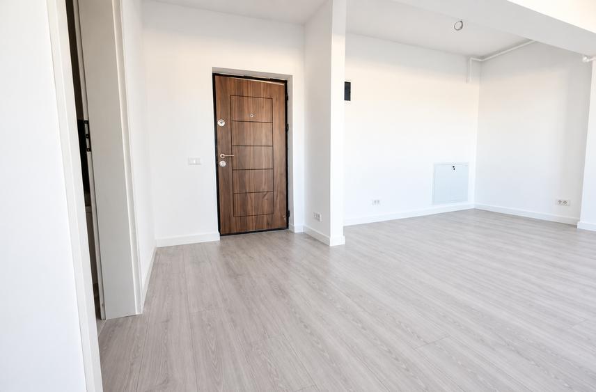 Apartament cu 2 camere semidecomandat în Sud