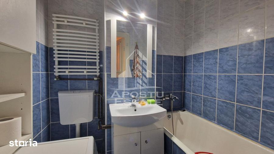 Apartament de vanzare cu 3 camere, centrala proprie, zona Dacia - 5