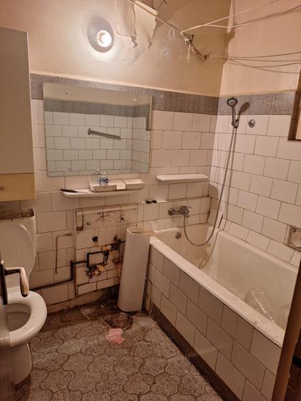 Apartament cu 3 camere decomandat în Militari