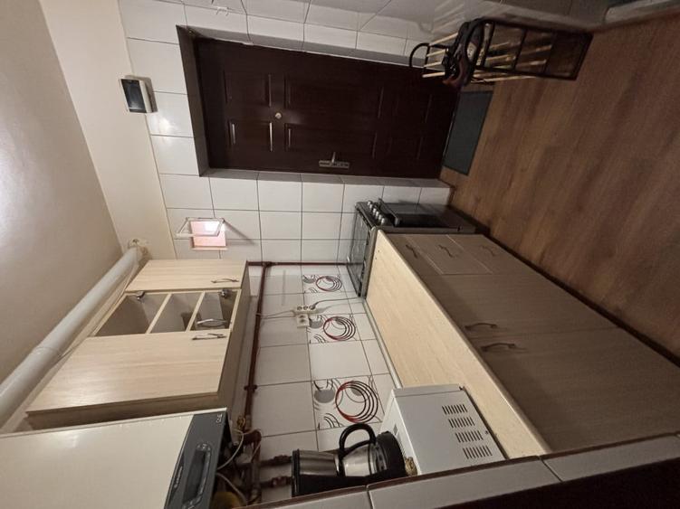 Apartament cu 2 camere nedecomandat în Țiglari