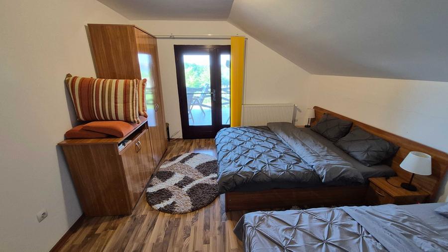 Casă cu 4 camere cu Teren 1000 Mp în Fârdea