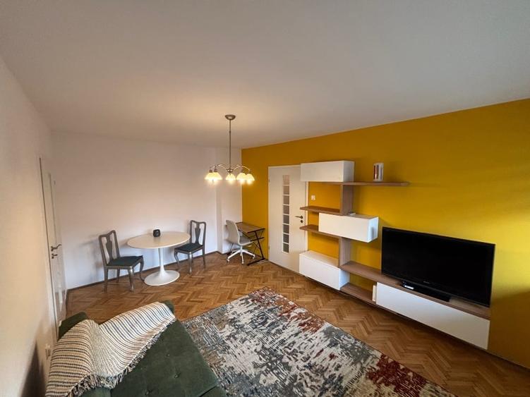 Apartament cu 2 camere semidecomandat, mobilat în Gara de Nord