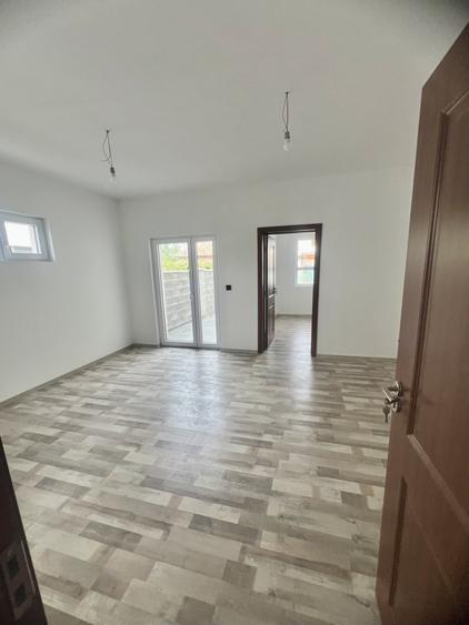 Duplex cu 4 camere cu Canalizare în Freidorf