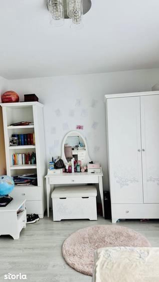 Casă cu 6 camere cu Teren 60 Mp în Calea Dumbrăvii