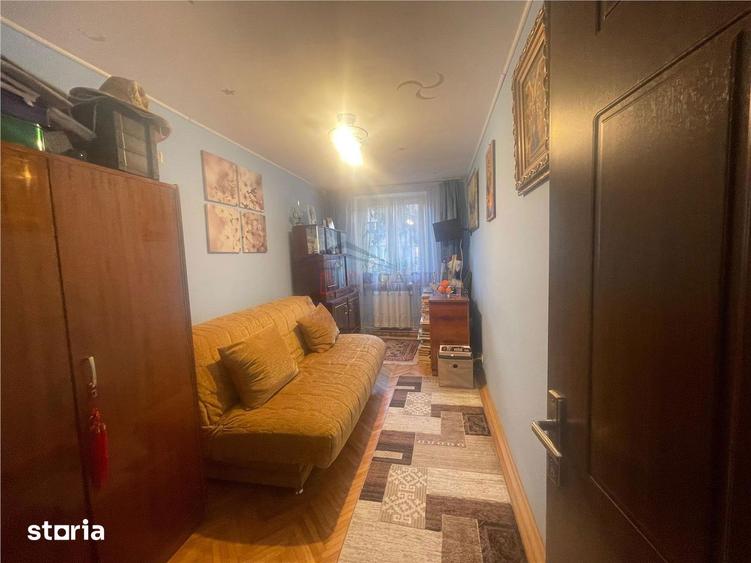 Apartament cu 3 camere decomandat în George Enescu