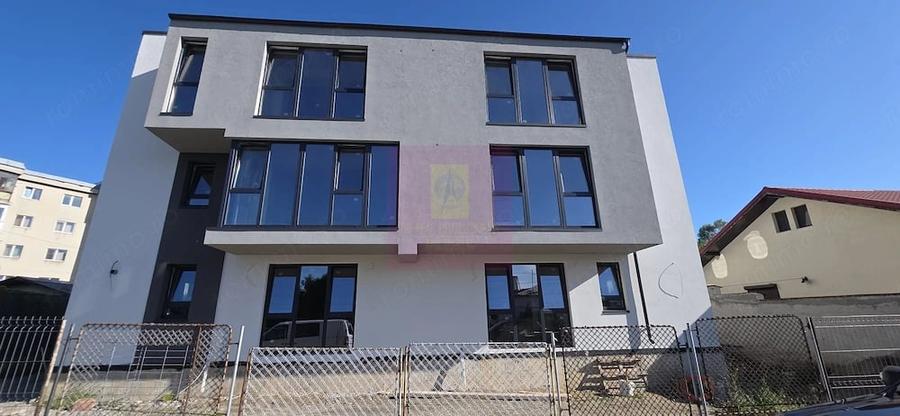 Apartament cu 4 camere decomandat în Central