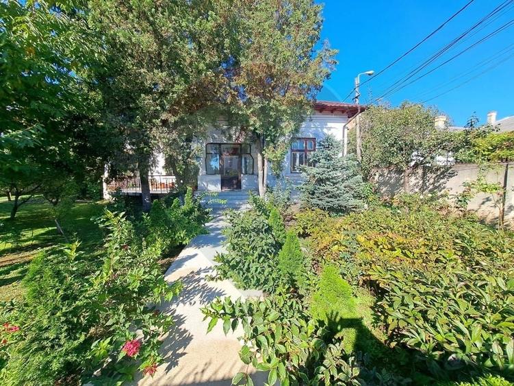 Casă cu 4 camere cu Teren 998 Mp în Gara
