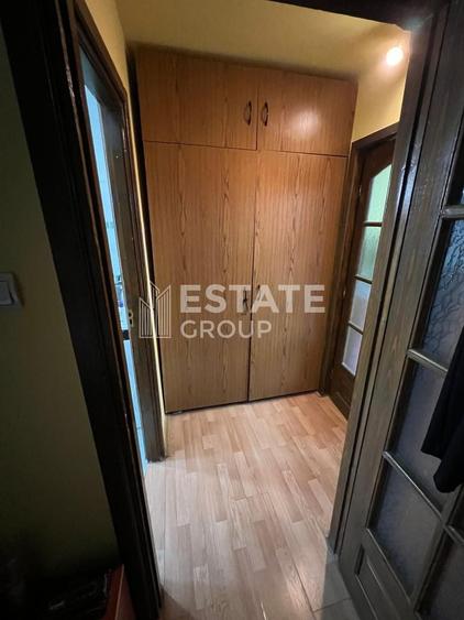 Apartament cu 3 camere semidecomandat, mobilat în Aradului
