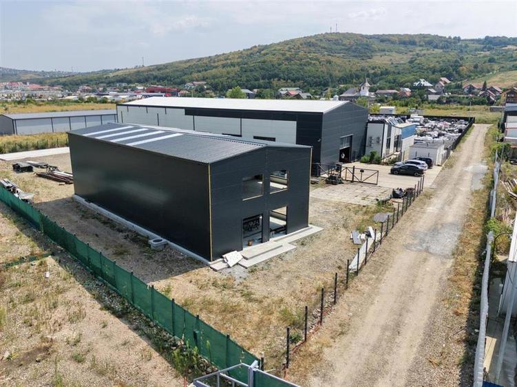 Spațiu industrial, de 281 mp, în Tomești