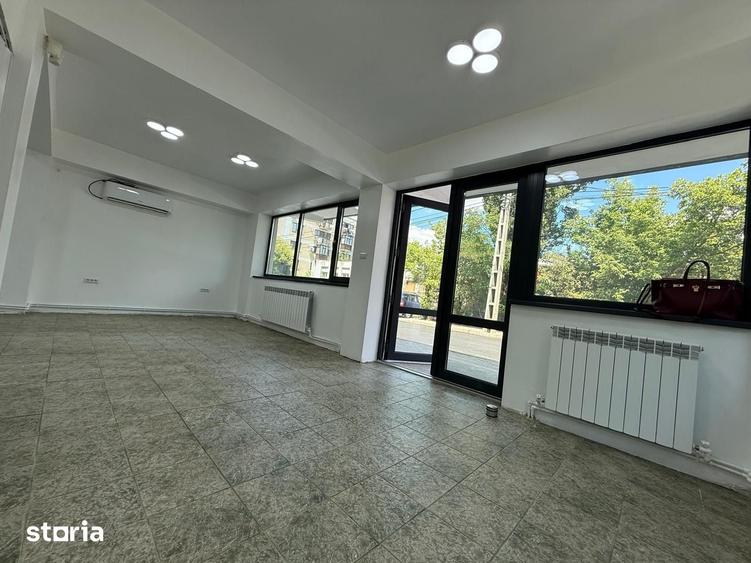 Spațiu comercial, de 44 mp, în Podu Roș