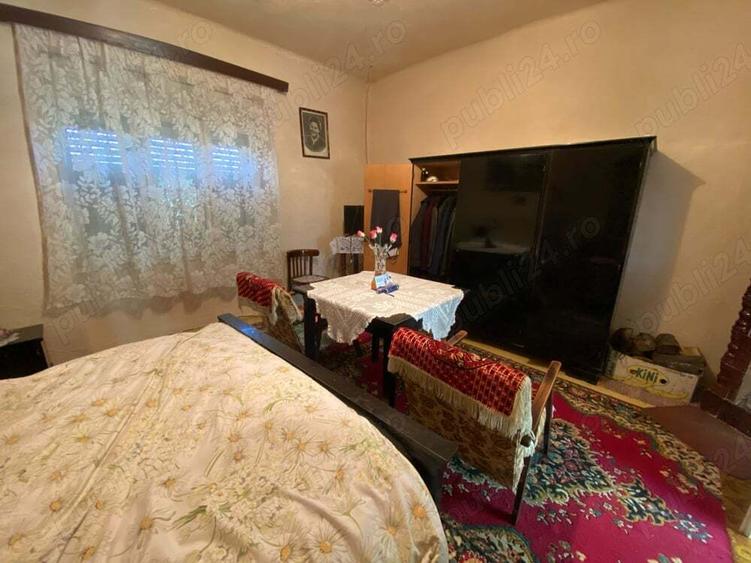 Casă cu 3 camere în Turnu