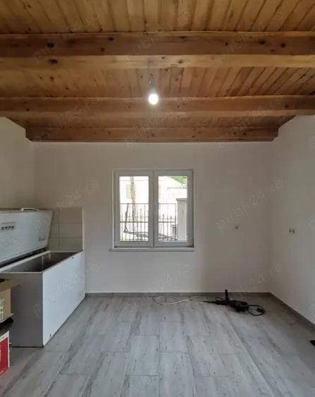 Casă cu 4 camere în Valchid