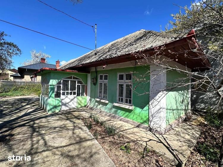 Casă cu 2 camere cu Teren 420 Mp în Central