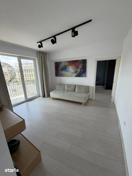 Apartament cu 3 camere, mobilat în Romană