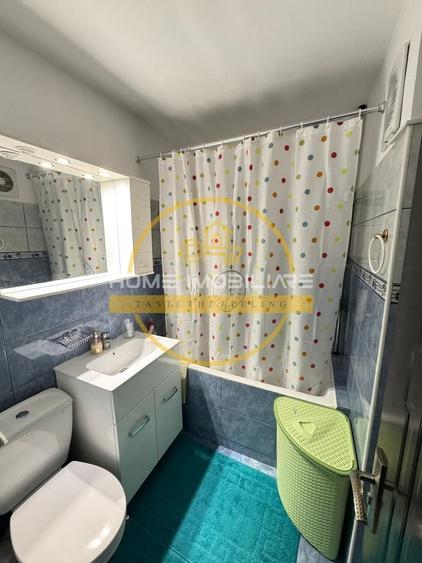 Apartament cu 2 camere semidecomandat, mobilat în Podu Roș