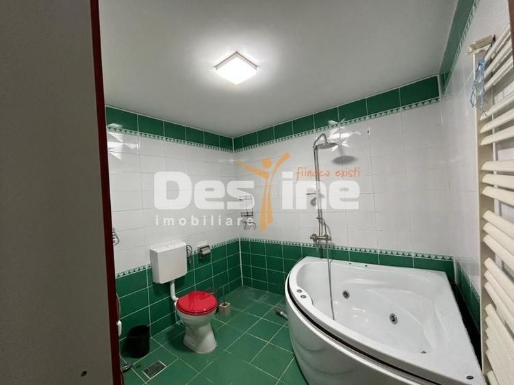Casă individuală cu 6 camere cu Canalizare în Ciritei