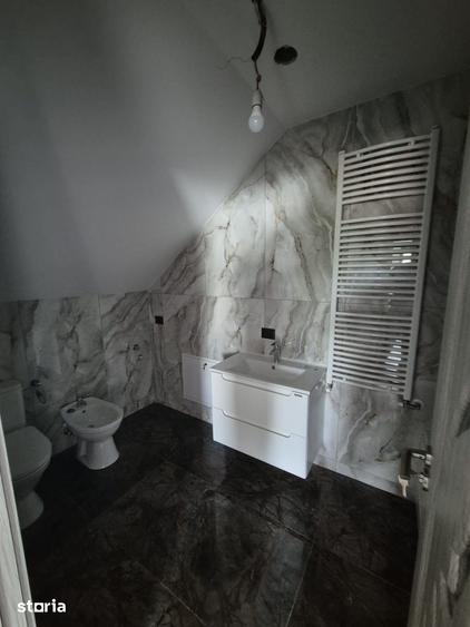 Casă cu 5 camere cu Teren 540 Mp în Măgura