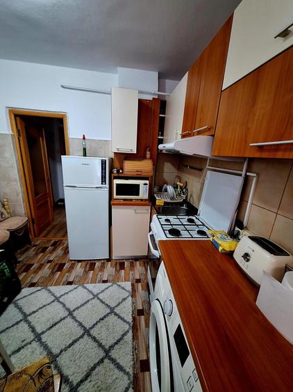 Garsonieră decomandată în Central