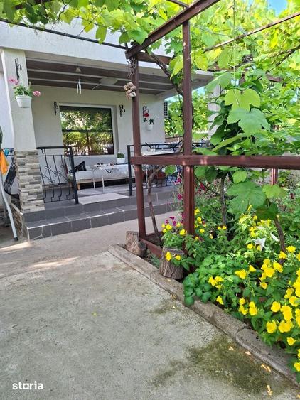 Casă cu 4 camere cu Teren 720 Mp în Limanu