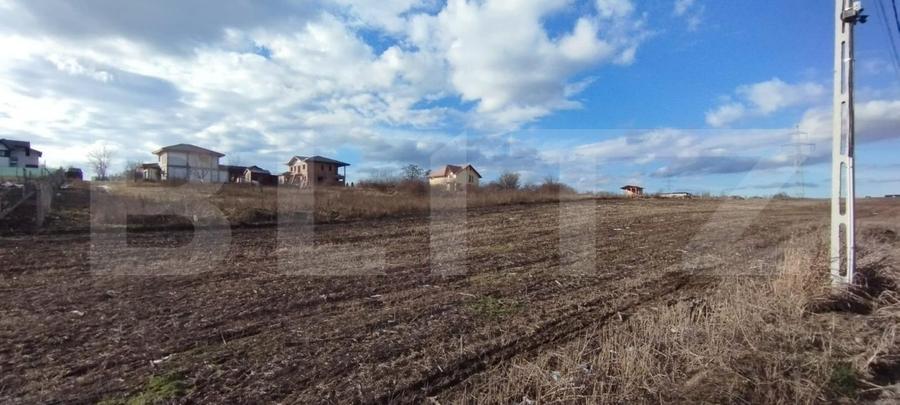 Teren Construcții intravilan de 4600 mp, în Miroslava