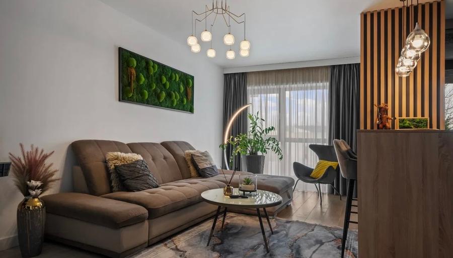 Apartament cu 3 camere decomandat, mobilat în P-ta Presei Libere