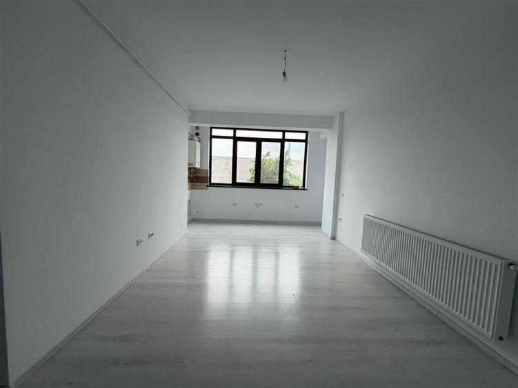 Apartament cu 3 camere decomandat în Burdujeni