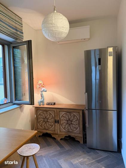 Apartament cu 3 camere în Aviatorilor