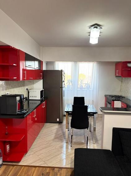 Apartament cu 3 camere decomandat în Turnișor